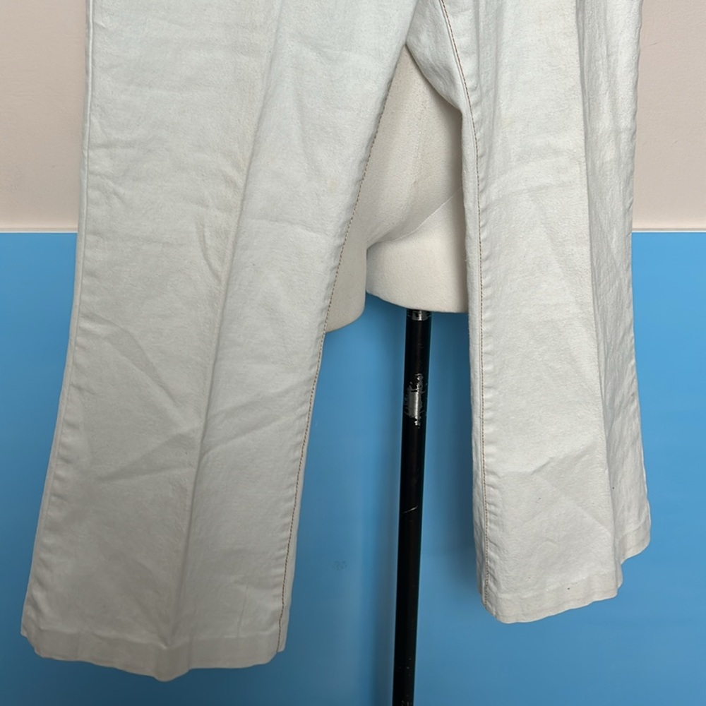 DG2 Diane Gilman Cream Flared Pants with Gold Button size 8 P - Picture 9 of 14